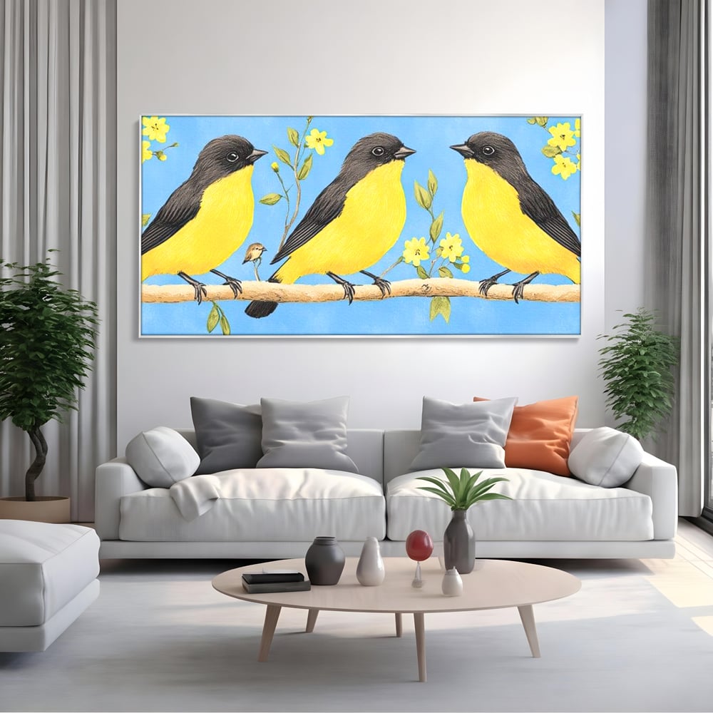 Tablou canvas cu tablou canvas cu trei pasari pe ramura, in rama de aluminiu argintiu, pe perete intr-un living